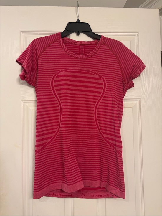 lululemon athletica Tops - Lululemon Pink Striped Swiftly Short Sleeve Active Top